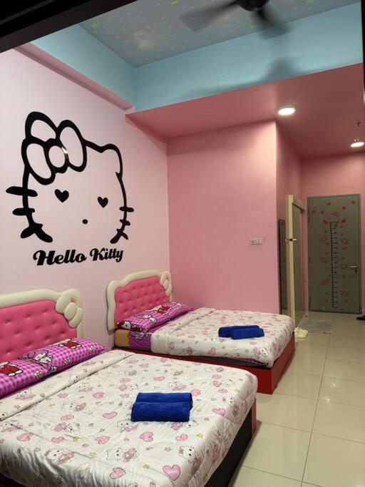 Hello Kitty Homestay - Cameron Highlands - Spacious Studio - Perfect For Families - Sleeps 4 And Baby Tanah Rata Exterior foto